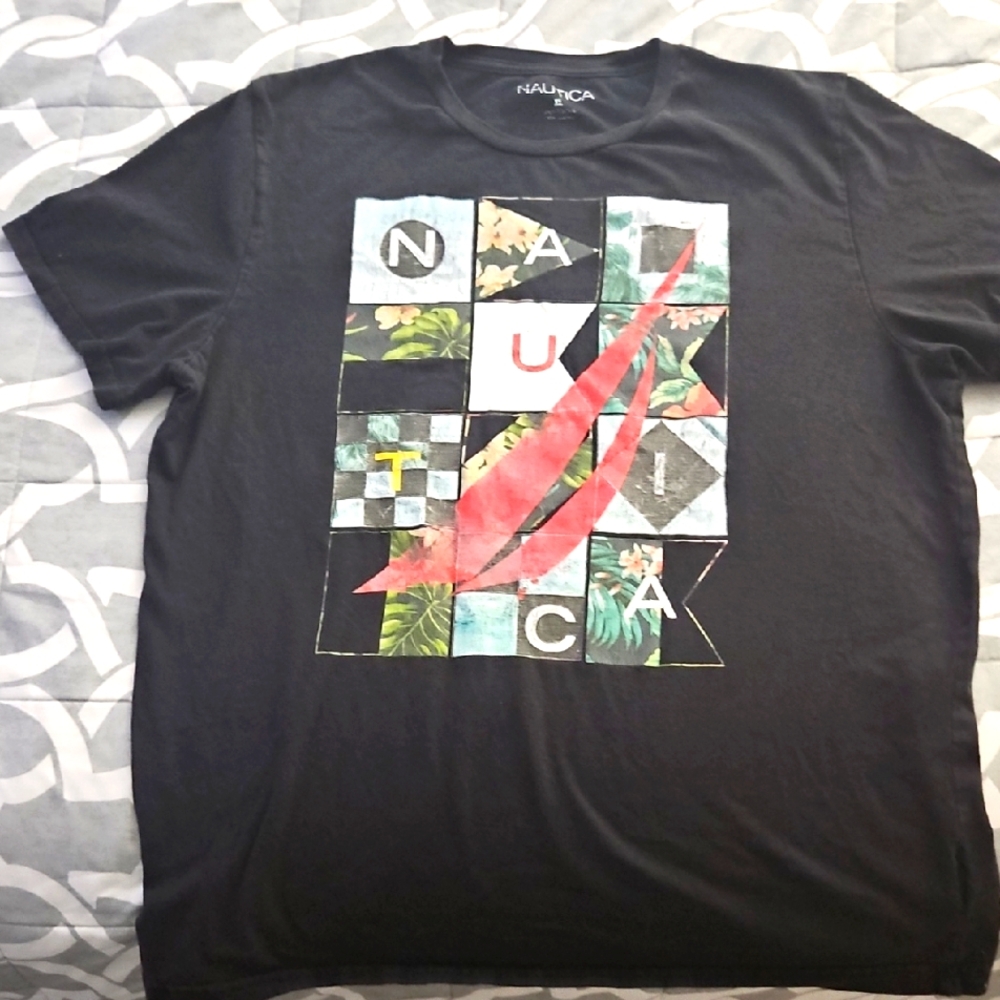 Nautica Black Short Sleeve Tee with Graphic Design
